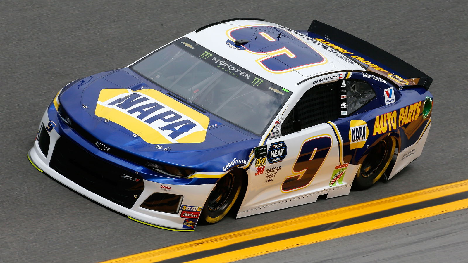 Chase Elliott memimpin Hendrick 1-2-3 di Talladega Tahap 2